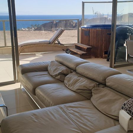 Top-Luxury Exclusive Аpt With Jacuzzi In Front Of The Sea Eilat Esterno foto