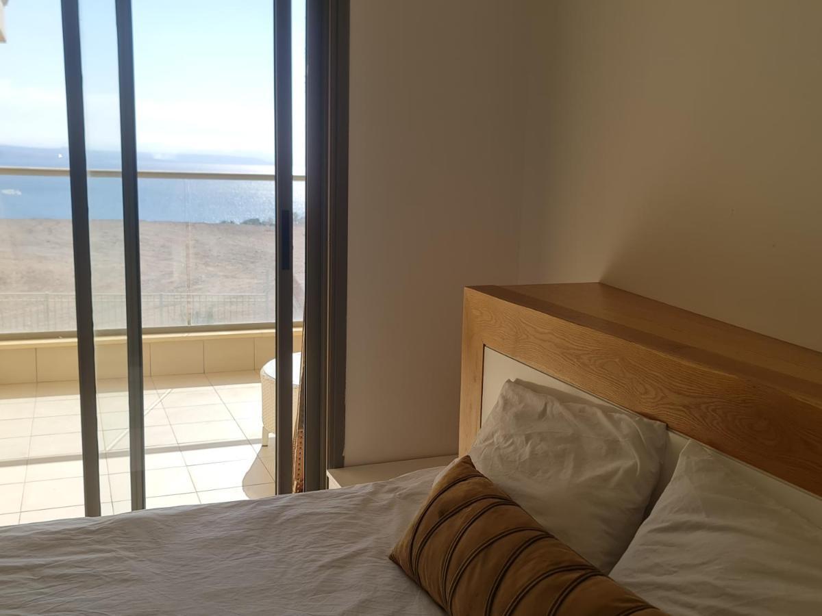 Top-Luxury Exclusive Аpt With Jacuzzi In Front Of The Sea Eilat Esterno foto