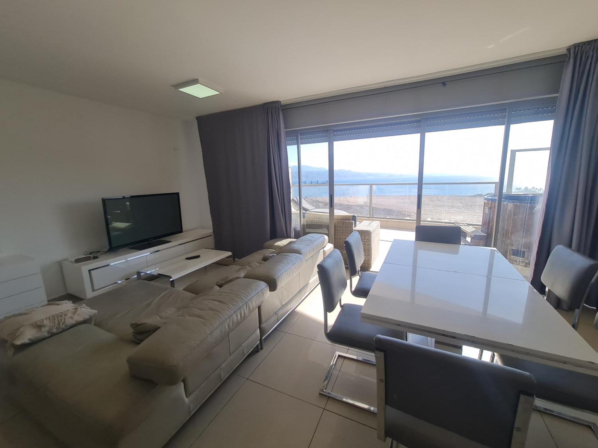 Top-Luxury Exclusive Аpt With Jacuzzi In Front Of The Sea Eilat Esterno foto